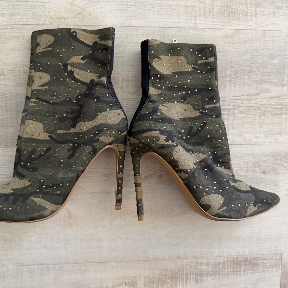 Steve Madden Olive Camo  rhinestone High-Heel Boots with Black a - Picture 13 of 15